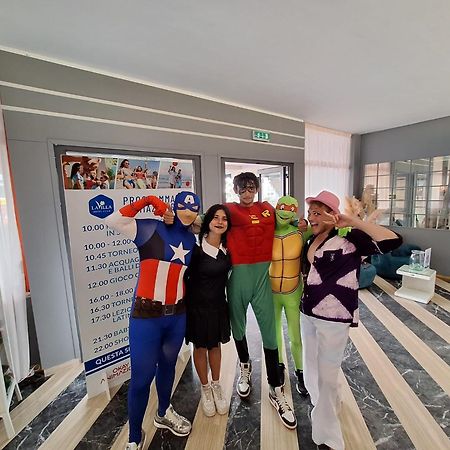 Hotel Club La Villa 马帝斯兹罗 外观 照片