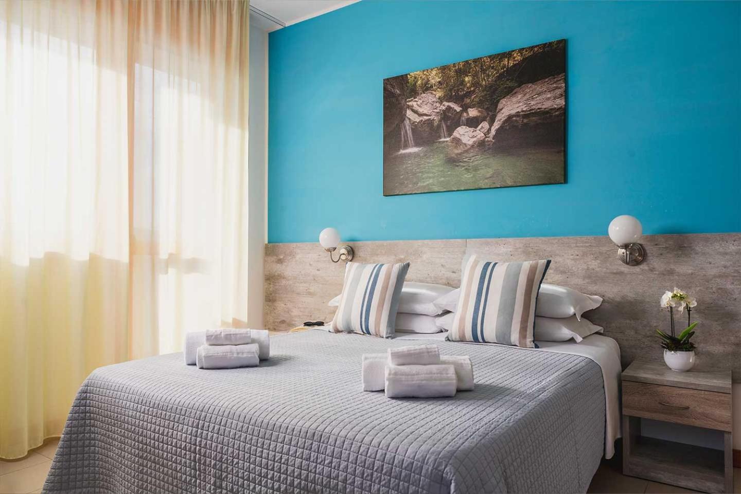 Hotel Club La Villa 马帝斯兹罗 外观 照片